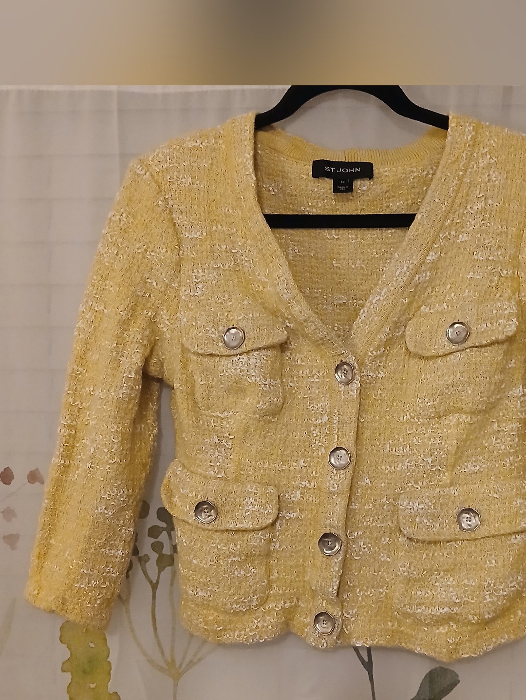 St. John Pale Yellow Boucl V-Neck Button Jacket
